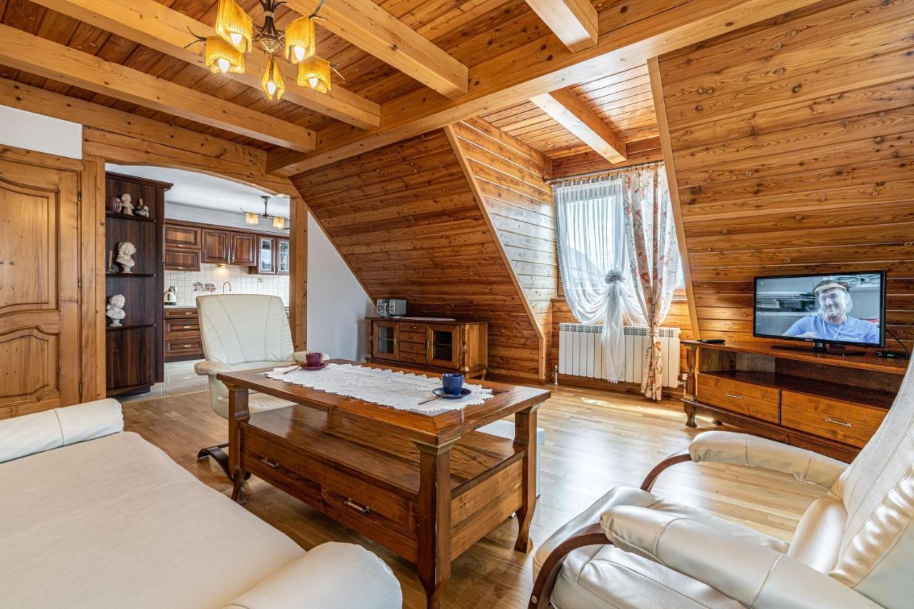 Apartament Dana ポロニン エクステリア 写真